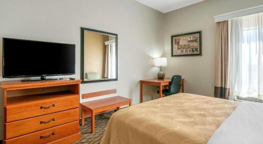 Quality Inn & Suites Jefferson Stadt Exterior foto