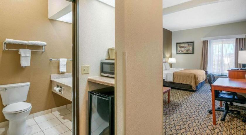 Quality Inn & Suites Jefferson Stadt Exterior foto